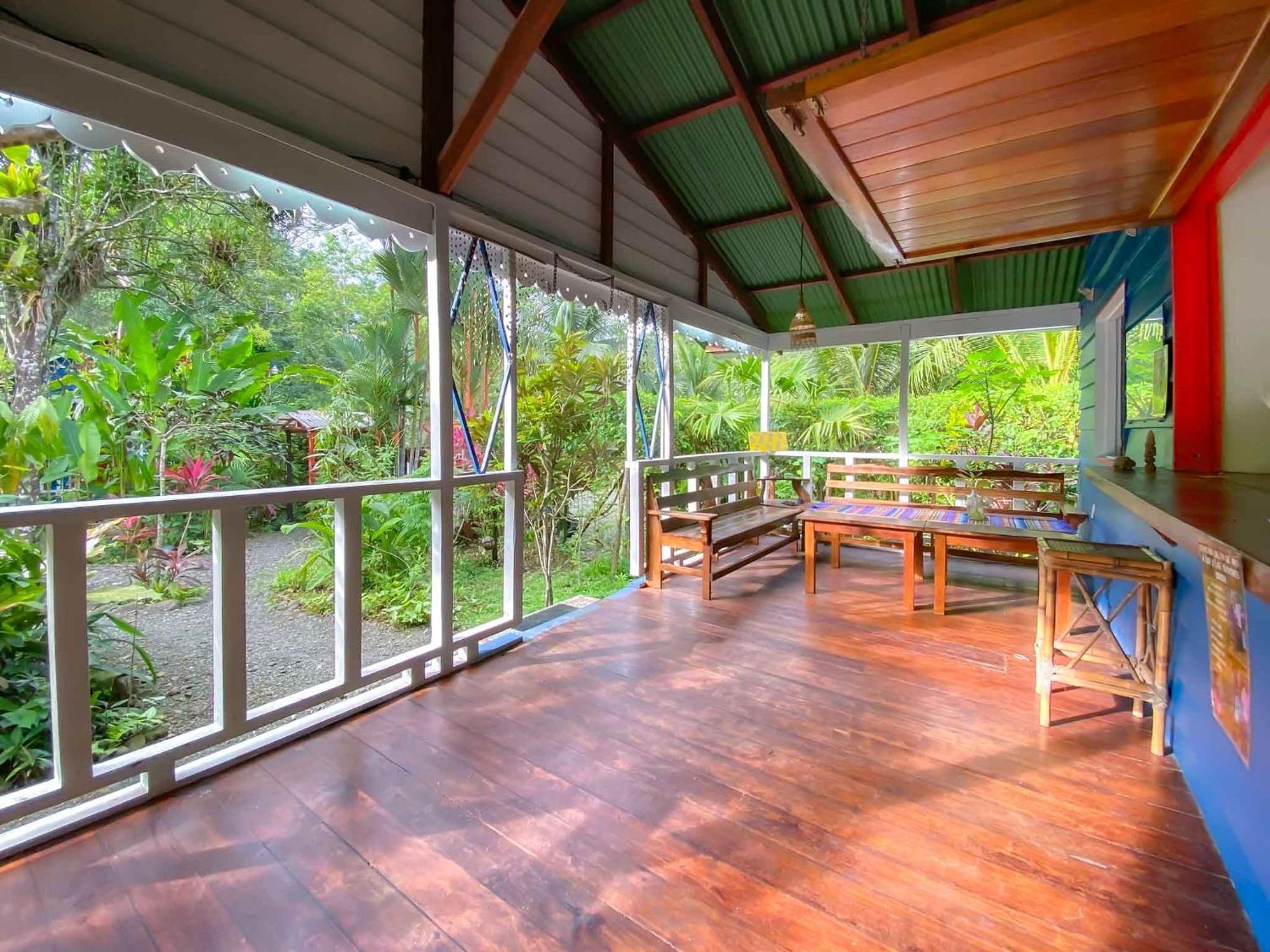 Puerto Viejo de Talamanca海上阳光旅馆别墅 外观 照片