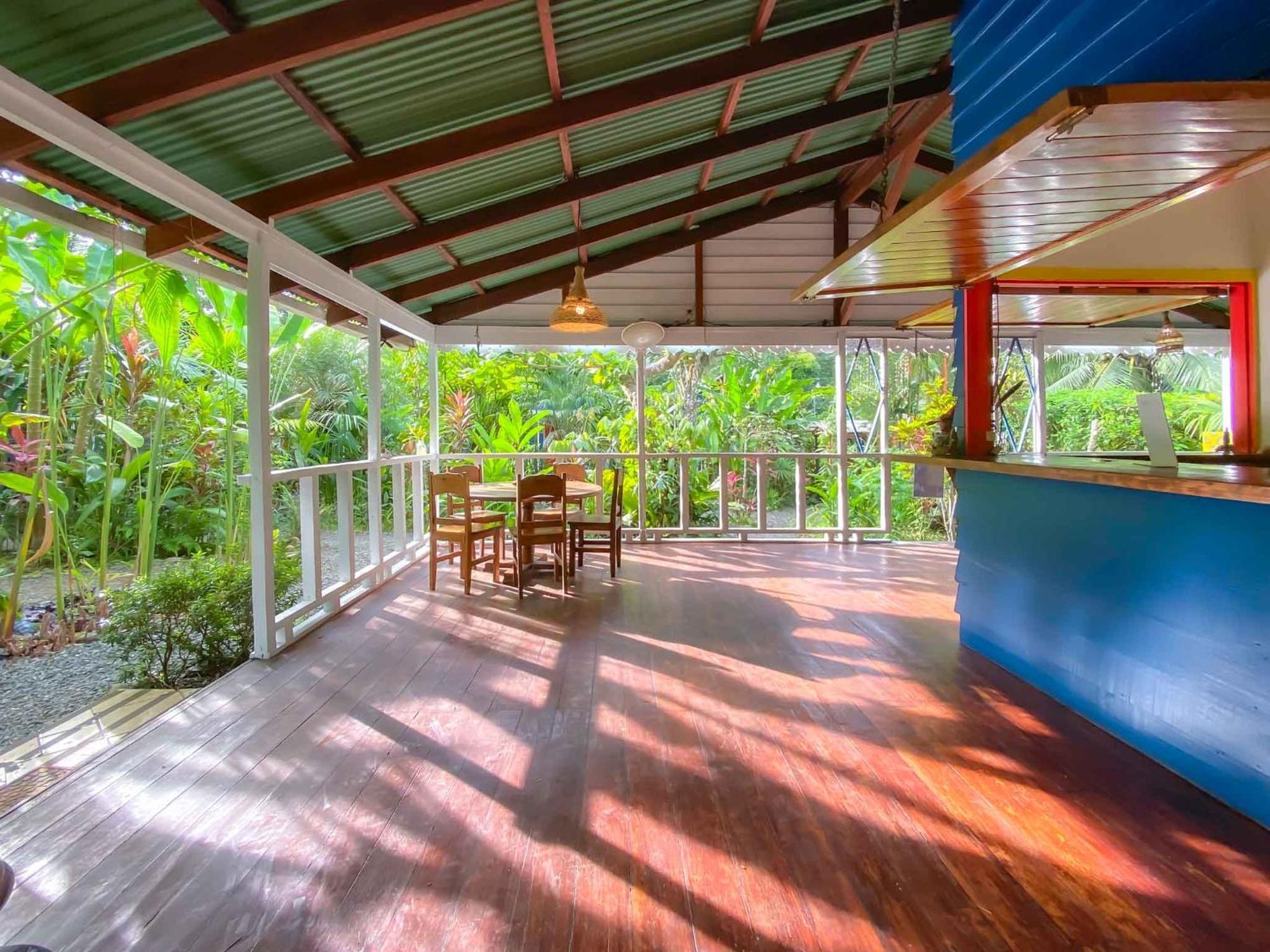 Puerto Viejo de Talamanca海上阳光旅馆别墅 外观 照片